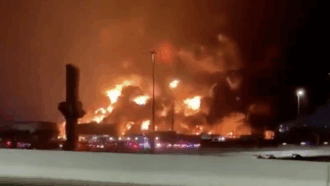 Copertina di Arabia Saudita, nuovi attacchi Houthi al colosso petrolifero Aramco e all’aeroporto di Riad. Il ministero censura le immagini