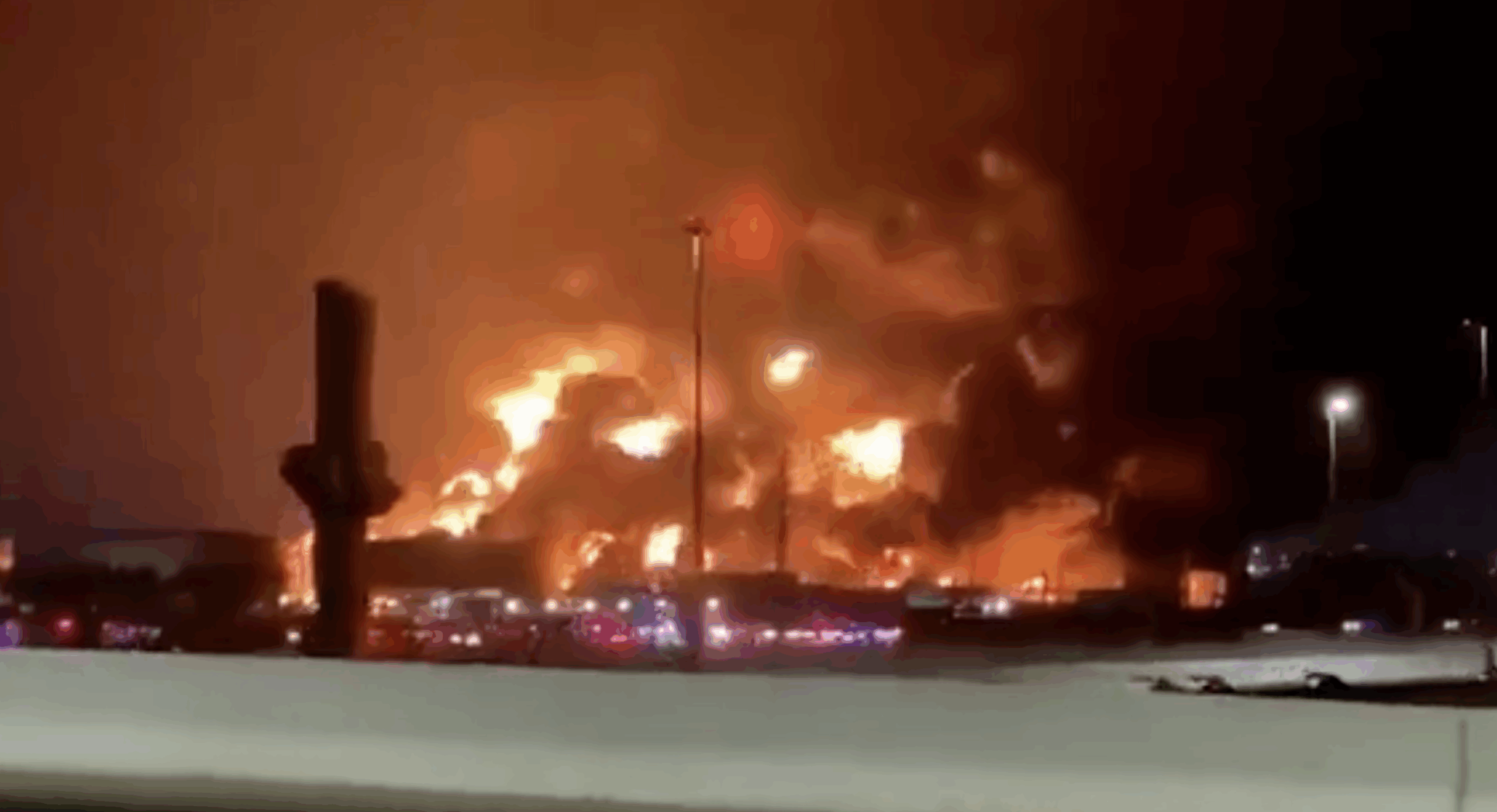 arabia saudita nuovi attacchi houthi al colosso petrolifero aramco e all8217aeroporto di riad il ministero censura le immagini da Ilfattoquotidiano.it arabia saudita nuovi attacchi houthi al colosso petrolifero aramco e all8217aeroporto di riad il ministero censura le immagini