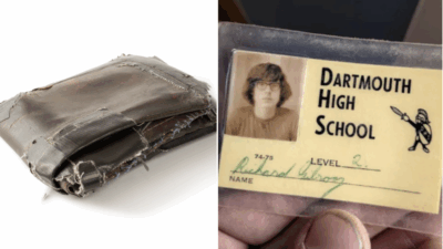 Copertina di Durante i lavori in casa scoprono un portafoglio rimasto nascosto per 51 anni sotto le assi del pavimento: la foto di un vecchio tesserino scolastico su Facebook svela a chi appartiene