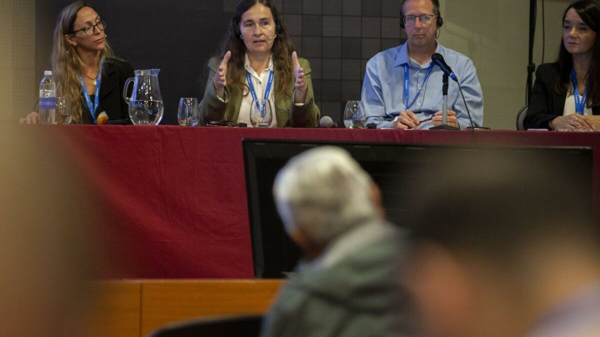 ricercatrice per un progetto ue sospesa dal suo istituto in argentina per aver svelato le conseguenze sulla popolazione dell8217uso massiccio di agrofarmaci da Ilfattoquotidiano.it ricercatrice per un progetto ue sospesa dal suo istituto in argentina per aver svelato le conseguenze sulla popolazione dell8217uso massiccio di agrofarmaci