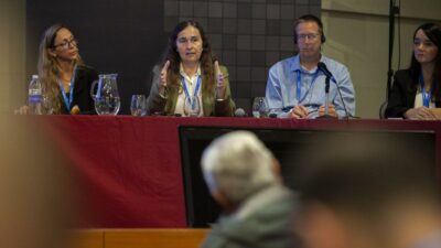 Copertina di Ricercatrice per un progetto Ue sospesa dal suo istituto in Argentina per aver svelato le conseguenze sulla popolazione dell’uso massiccio di agrofarmaci