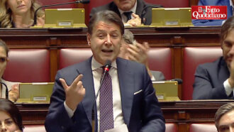 Copertina di Ucraina, Conte: “Gli Usa fanno affari d’oro con Putin mentre noi rischiamo la guerra mondiale”