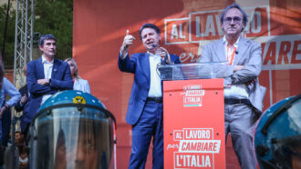 Copertina di Botta e risposta tra Conte, Bonelli e Fratoianni sulla patrimoniale. “Non ha mai funzionato”. “Sbagli, caro Giuseppe”