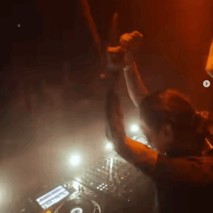 “Non mi sono accorto di aver superato il limite di permanenza nell’Area Schengen, non ho avuto altra scelta che tornare a Tokyo”: dj Nobu ha il visto scaduto, salta il dj set alla Biennale di Venezia