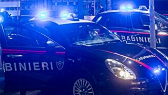 Copertina di Agguato mafioso in Calabria: uccisa Silvana Sibarelli, la moglie del boss Damiano Pepe. Lui è ferito gravemente