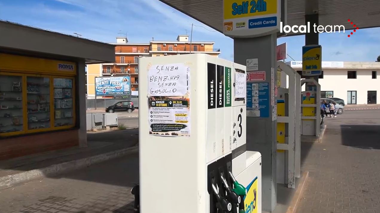 benzina e diesel finiti la puglia in crisi per la protesta di ilva centinaia di stazioni di servizio senza carburanti da Ilfattoquotidiano.it benzina e diesel finiti la puglia in crisi per la protesta di ilva centinaia di stazioni di servizio senza carburanti