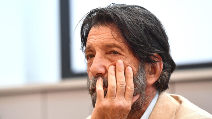 “Guerra: il Pd è messo male, può solo sperare  finisca prima del voto”