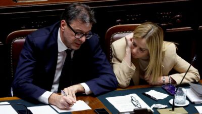 Copertina di Ecco la manovrina da 10 miliardi. Ed è pure appesa al sì dell’Europa