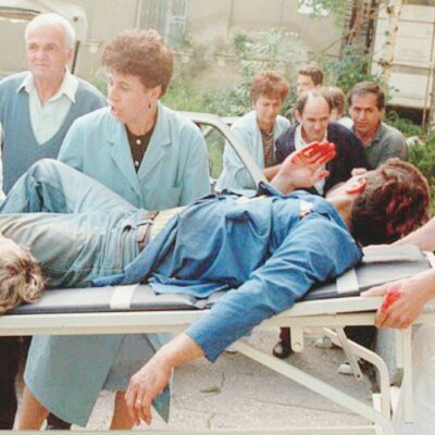 Copertina di Safari umani, la testimone: “Denunciai i cecchini di bambini a Sarajevo già negli anni 90”