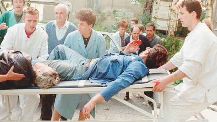 Safari umani, la testimone: “Denunciai i cecchini di bambini a Sarajevo già negli anni 90”