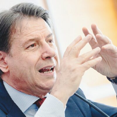 Copertina di Conte vuole un patto: su liste  e ruoli i partiti devono trattare con il candidato premier