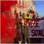 Copertina di No Meloni Day, oltre 400mila studenti in piazza da Nord a Sud: “Vogliamo più aule e meno bombe”. E avvertono: “La nostra sarà una mobilitazione permanente. Se ci togliete il futuro, vi blocchiamo il presente”
