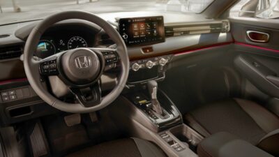 Copertina di La tecnologia di Honda HR-V Sport protegge e semplifica la guida