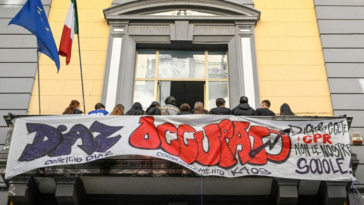 gli studenti tornano in piazza in tutta italia per il no meloni day cortei e occupazioni facciamo come in francia da Ilfattoquotidiano.it gli studenti tornano in piazza in tutta italia per il no meloni day cortei e occupazioni facciamo come in francia