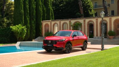 Copertina di Honda HR-V Sport, un carattere più deciso senza rinunciare alla praticità