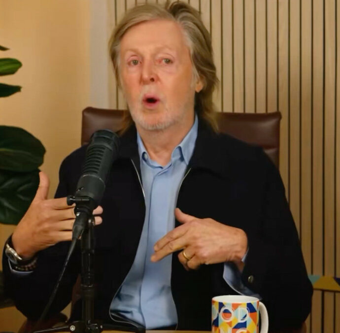 “Amava gli animali. Se vedeva una rana in giardino la prendeva… Il modo era così delicato, non le avrebbe mai fatto male. Mi sto emozionando, era davvero speciale”: Paul McCartney si commuove ricordando Linda