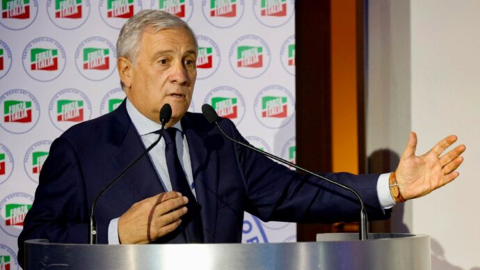 Tajani: “No alla tassa sui profitti bancari”