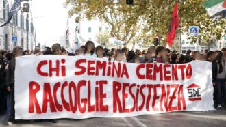 Copertina di La battaglia per gli Orti urbani di Livorno, il costruttore tira dritto: salda il prezzo ed evoca lo sgombero. Gli attivisti: “Porteremo la protesta in Regione”