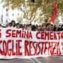 Copertina di La battaglia per gli Orti urbani di Livorno, il costruttore tira dritto: salda il prezzo ed evoca lo sgombero. Gli attivisti: “Porteremo la protesta in Regione”