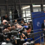 Copertina di “Un petomane fantasma mette in fuga i giornalisti in attesa di Zelensky”: il racconto di Politico dalla sala stampa del Consiglio europeo