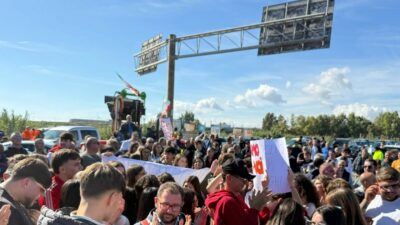 Copertina di Il caro gasolio ferma i camion, il pane sta finendo e il contadino foggiano torna all’asino: la protesta bussa a Roma