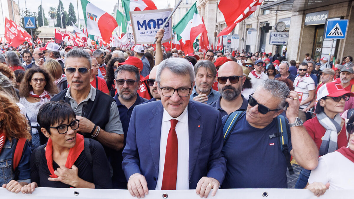 corteo cgil a roma landini il 20 novembre sciopero generale no all8217aumento delle spese militari in piazza anche conte e schlein costruiamo insieme l8217alternativa a meloni da Ilfattoquotidiano.it corteo cgil a roma landini il 20 novembre sciopero generale no all8217aumento delle spese militari in piazza anche conte e schlein costruiamo insieme l8217alternativa a meloni