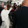 Copertina di Papa Leone XIV sarà dimesso oggi pomeriggio. Domenica reciterà l’Angelus dal Palazzo apostolico