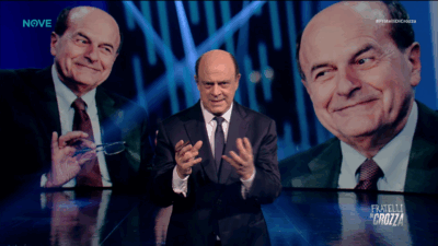 Copertina di Crozza-Bersani vuole il centrosinistra unito: “Perché la finocchiona non la fai mica col maiale omosessuale”