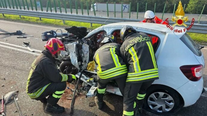 Donna investita e uccisa nel Varesotto, ipotesi femminicidio per la 69enne coinvolta in un frontale. L’altro conducente era l’ex compagno