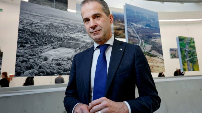 Vendita di Autostrade a Cdp, 11 indagati per truffa: coinvolti l’ex Ad Tomasi e l’ex senatore Rossi