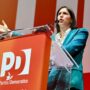 Copertina di Assemblea Pd, al voto la proroga di Elly Schlein. La segretaria: “Dalle piazze domande vere, ma Meloni ignora gli italiani”
