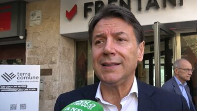 Copertina di Conte: “Sulla politica estera non ci divideremo come Meloni e Salvini. Noi siamo seri”