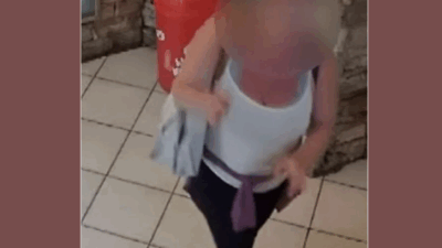 Copertina di “È lei, è la scroccona seriale. È arrivata in città, state attenti”: scatta l’allarme a Rovereto dopo gli avvistamenti della 57enne con 300 denunce alle spalle, i commercianti creano una chat anti-truffe