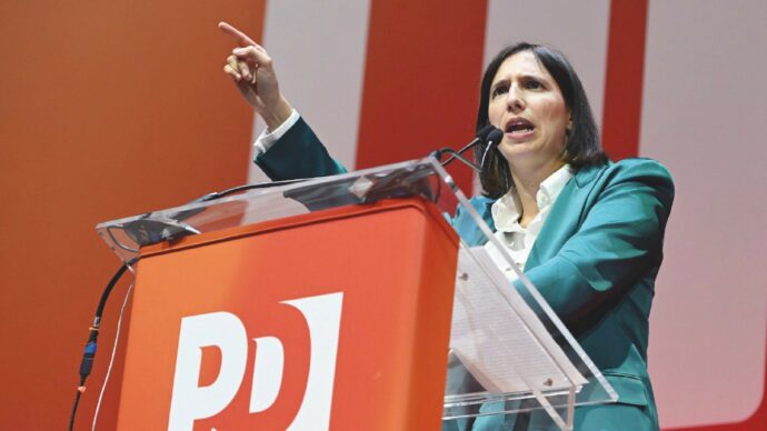 Schlein si prende il Pd e provoca: “Candidata con o senza primarie”