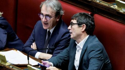 Copertina di I nodi: manifestazione, Renzi, riarmo e Ucraina