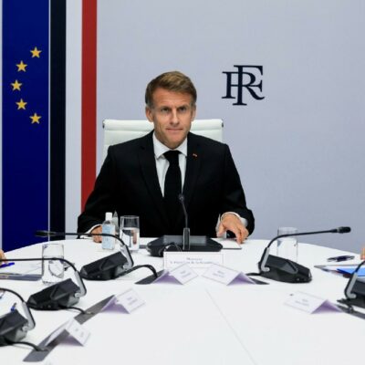 Copertina di Macron: “Nulla giustifica il caos”. Nessuna misura contro caro-vita