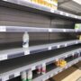 Copertina di Scaffali sguarniti e corsa all’acquisto nei supermercati: è l’effetto della protesta degli autotrasportatori e degli agricoltori nel Sud. “Situazione insostenibile”