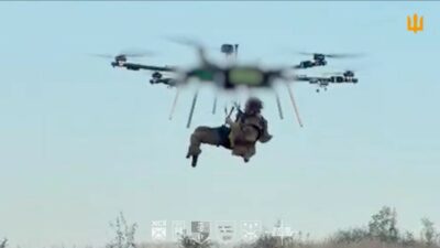 Copertina di Ucraina, l’incredibile storia del soldato Magura: “Salvato con un drone dopo mesi al fronte con le gambe amputate”