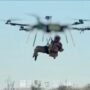 Copertina di Ucraina, l’incredibile storia del soldato Magura: “Salvato con un drone dopo mesi al fronte con le gambe amputate”