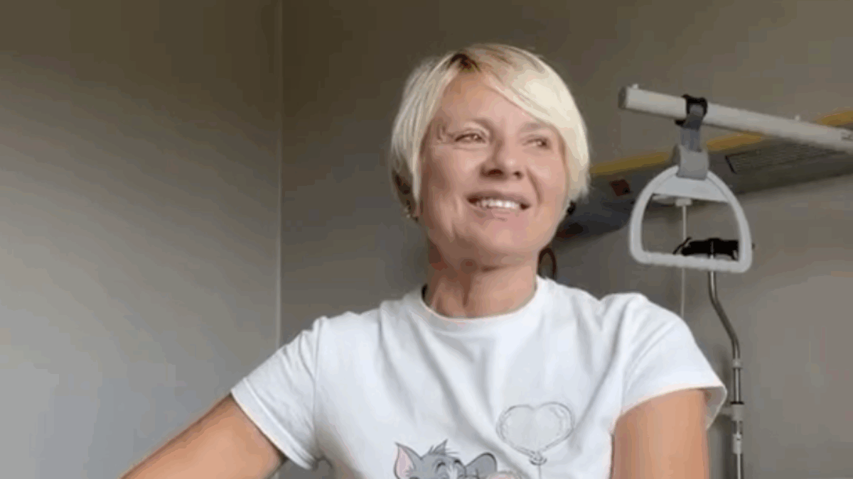 “Per un anno e mezzo non ho più fatto i marcatori tumorali. Avevo una formazione strana vicino a un ovaio che si è trasformata in qualcosa che bisognerà bene capire che cosa sia. Mi opero”: così Antonella Elia