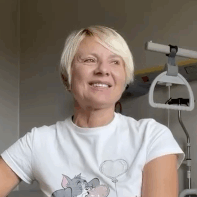 “Per un anno e mezzo non ho più fatto i marcatori tumorali. Avevo una formazione strana vicino a un ovaio che si è trasformata in qualcosa che bisognerà bene capire che cosa sia. Mi opero”: così Antonella Elia