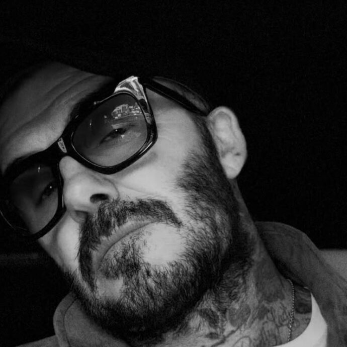 “Ho la faccia leggermente gonfia per un intervento ai denti, ma la situazione migliora”: così David Beckham