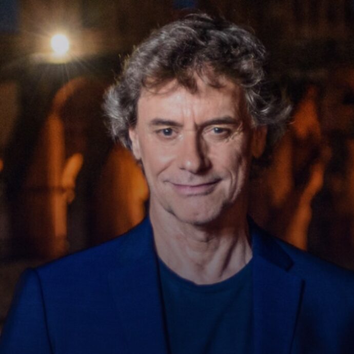 “Prima di cominciare vorrei ricordare la scomparsa di un ragazzo avvenuta proprio qui nel Colosseo mentre faceva il suo lavoro. Nessun lavoro dovrebbe costare la vita a una persona”: Alberto Angela ricorda Andrea Moretti