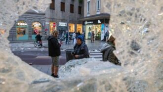 Dissento da Recalcati: non vedo cattivi maestri a sinistra, i giovani imparano la violenza al tg
