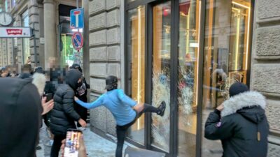 Copertina di Guerriglia a Milano, l’antropologo Grassi: “Non possiamo solo criminalizzare  o la violenza diventerà strutturale”