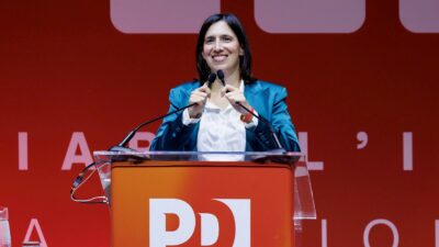 Copertina di Cercasi centrino: Schlein vuole una sola lista e s’affida a Renzi