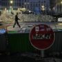 Copertina di Disordini in Francia, da stasera nelle città scatta il coprifuoco notturno per prevenire le azioni dei casseur