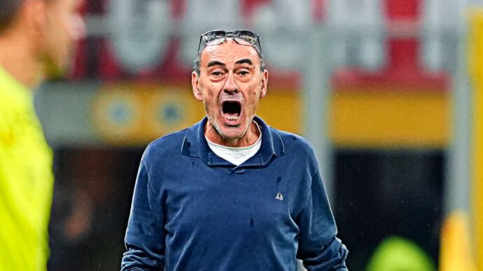 Sarri furioso con l’arbitro Chiffi per il caso Rabiot: “Se lo faccio io prendo il rosso”. Le proteste in Milan-Atalanta