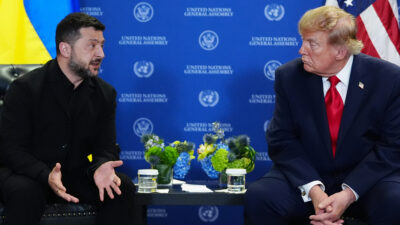 Copertina di Trump accusa Zelensky: “Non vuole la pace in Ucraina”. Rubio: “Discussioni in corso su vertice del presidente Usa con Xi e Putin”