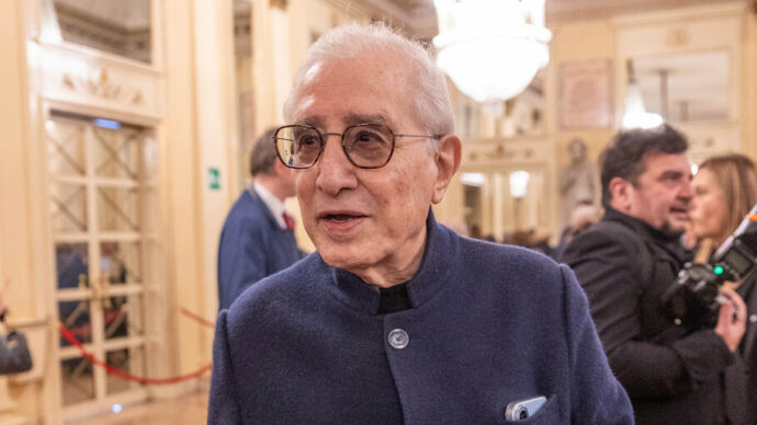 Scontri a Milano, Dell’Utri: “Chi parla di remigrazione non ha capito nulla. Solo un analfabeta politico non comprende: la sofferenza dei cittadini è reale”